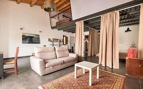 Tavola tonda apartament