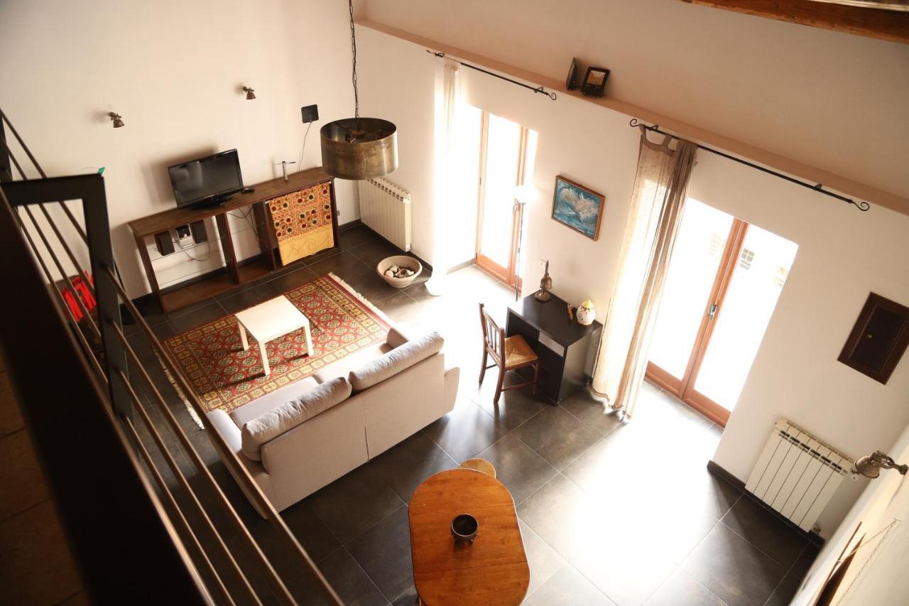 Tavola tonda apartament Palermo Esterno foto