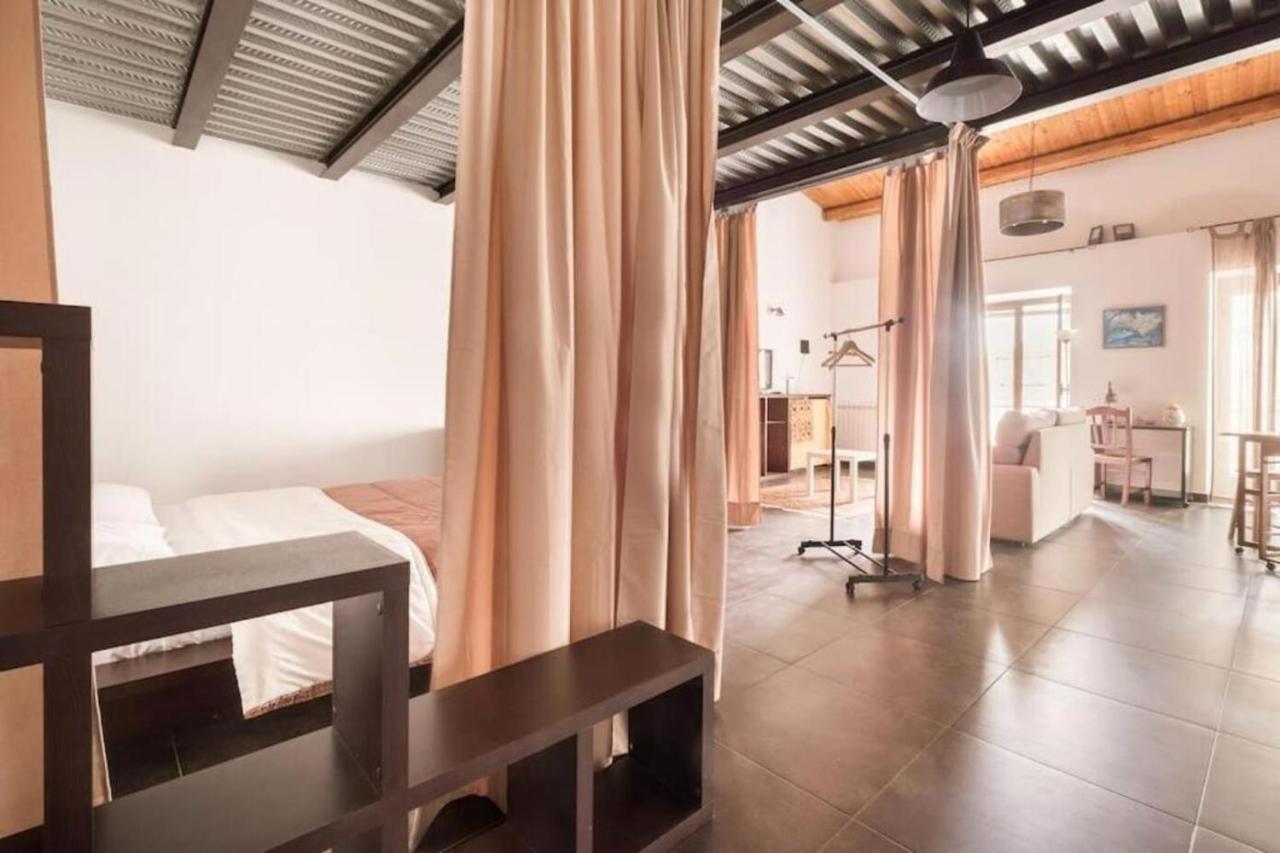 Tavola tonda apartament Palermo Esterno foto