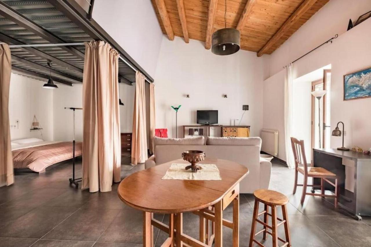Tavola tonda apartament Palermo Esterno foto