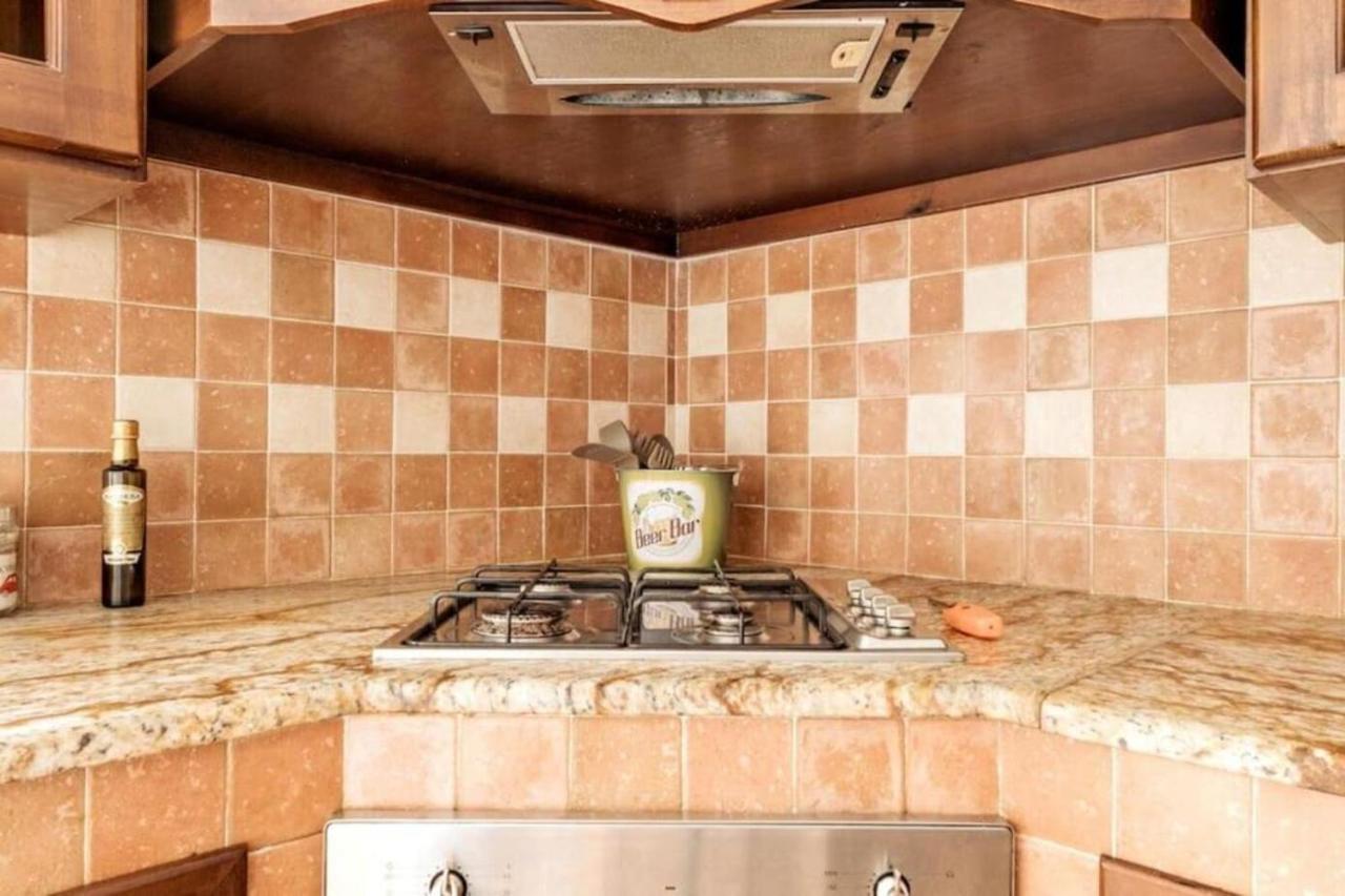 Tavola tonda apartament Palermo Esterno foto