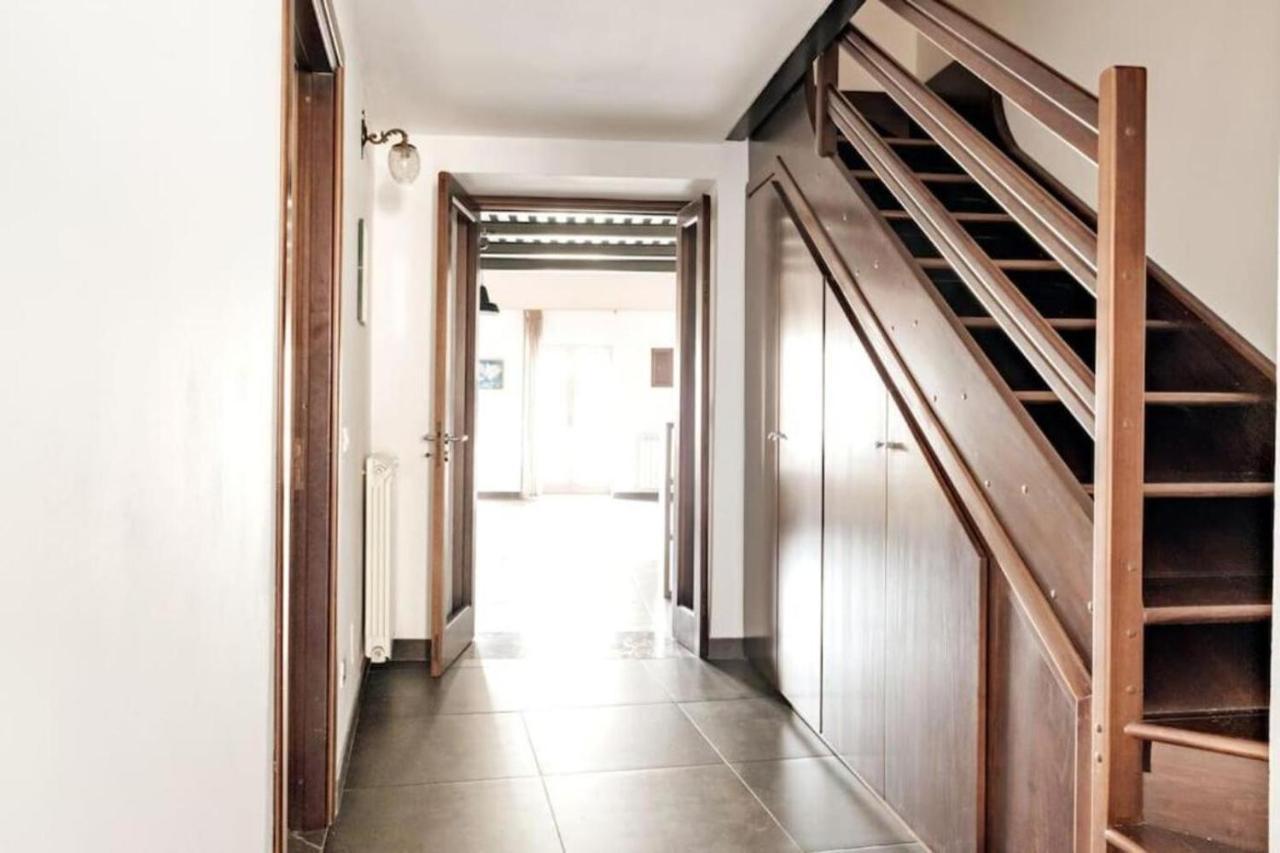 Tavola tonda apartament Palermo Esterno foto